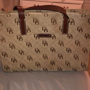 Dooney & Bourke purse